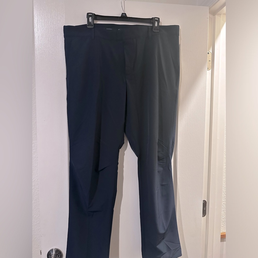 Mens NikeGolf Navy slim fit / dri-fit pants 38/32 NWT